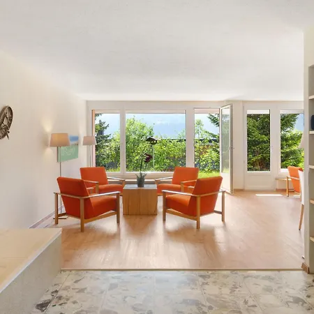 Promenade Apartment *